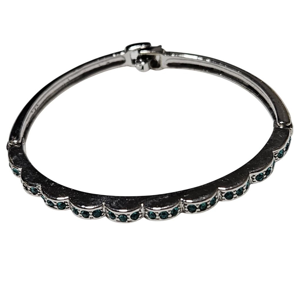 Retro Green Gemstone Bangle Bracelet Silver Tone Scalloped Design Classic Women